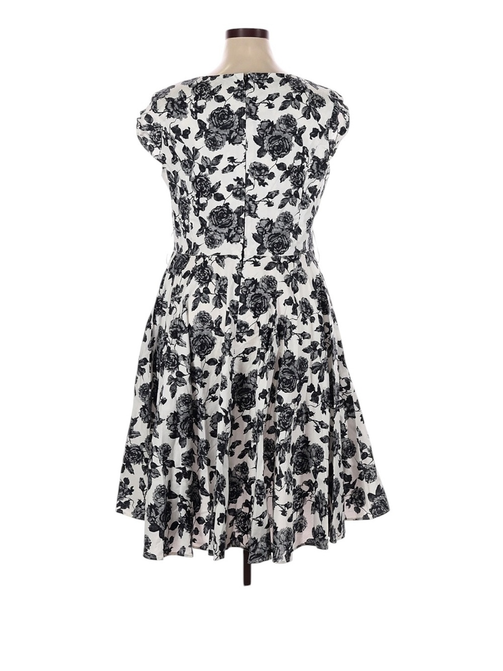 Hell Bunny Vixen Floral Fit & Flare Dress, Black/White, Size 2, NWT - Picture 8 of 9